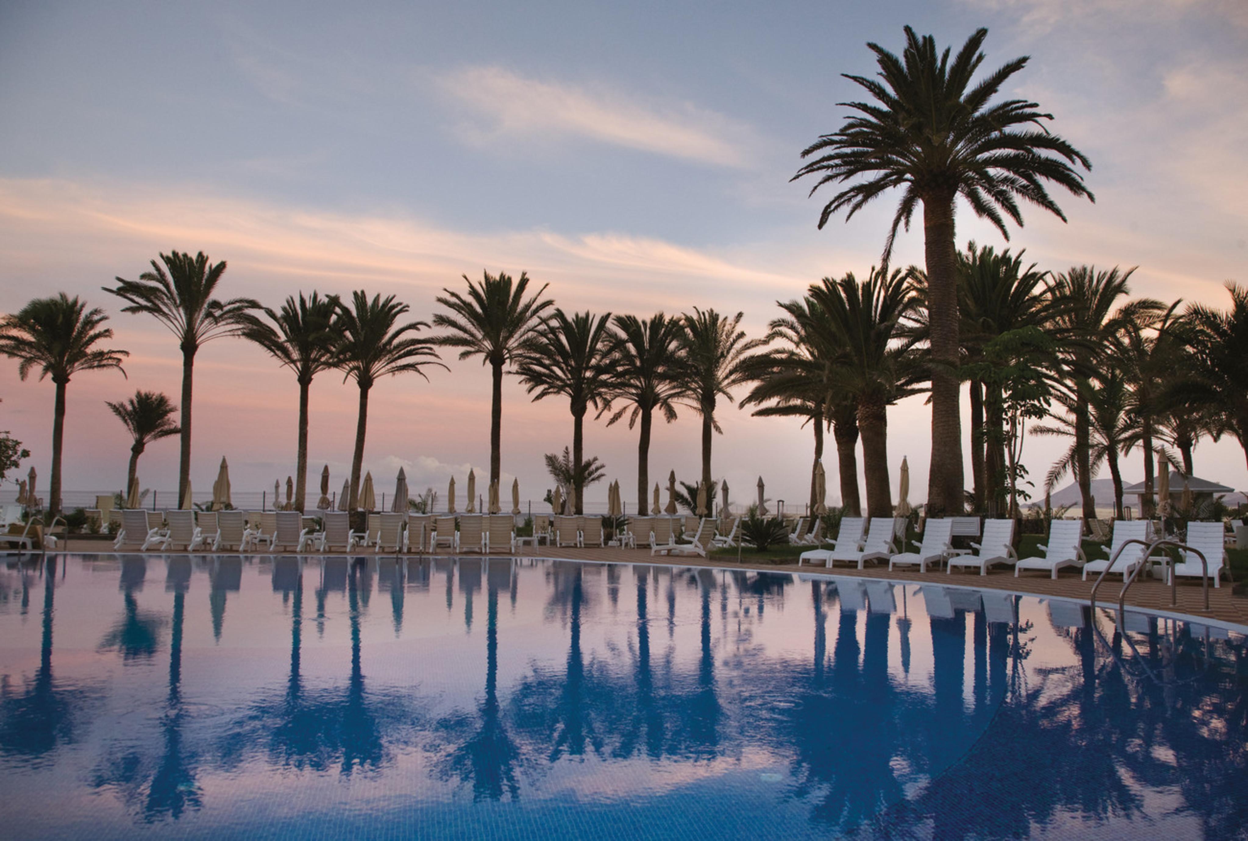 Riu Palace Tres Islas Коралео Екстериор снимка